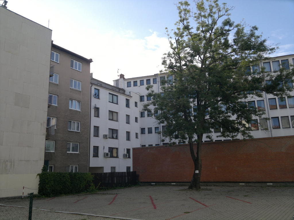 Red Apartment Μπρατισλάβα Εξωτερικό φωτογραφία